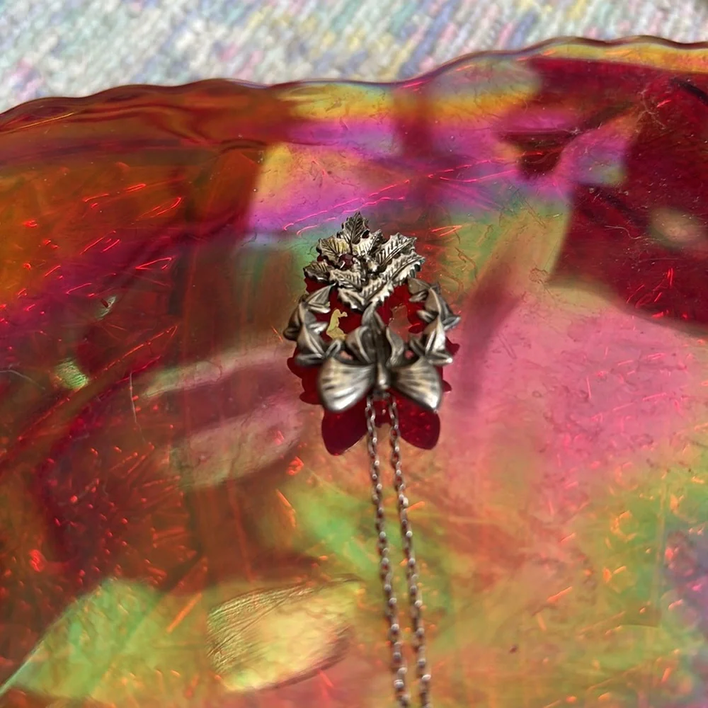 Vintage 1982 Sterling silver Franklin Mint “The Love So True” Ruby Bow Pendant - Picture 9 of 11